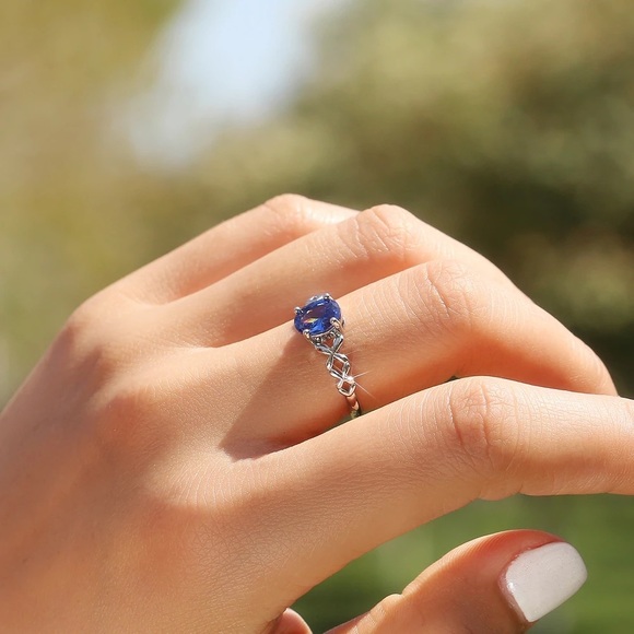 New Women’s 925 Silver Blue Sapphire Ring - Picture 5 of 5